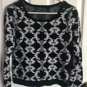 7th AVENUE NEW YORK & COMPANY ROUND NECK SWEATER